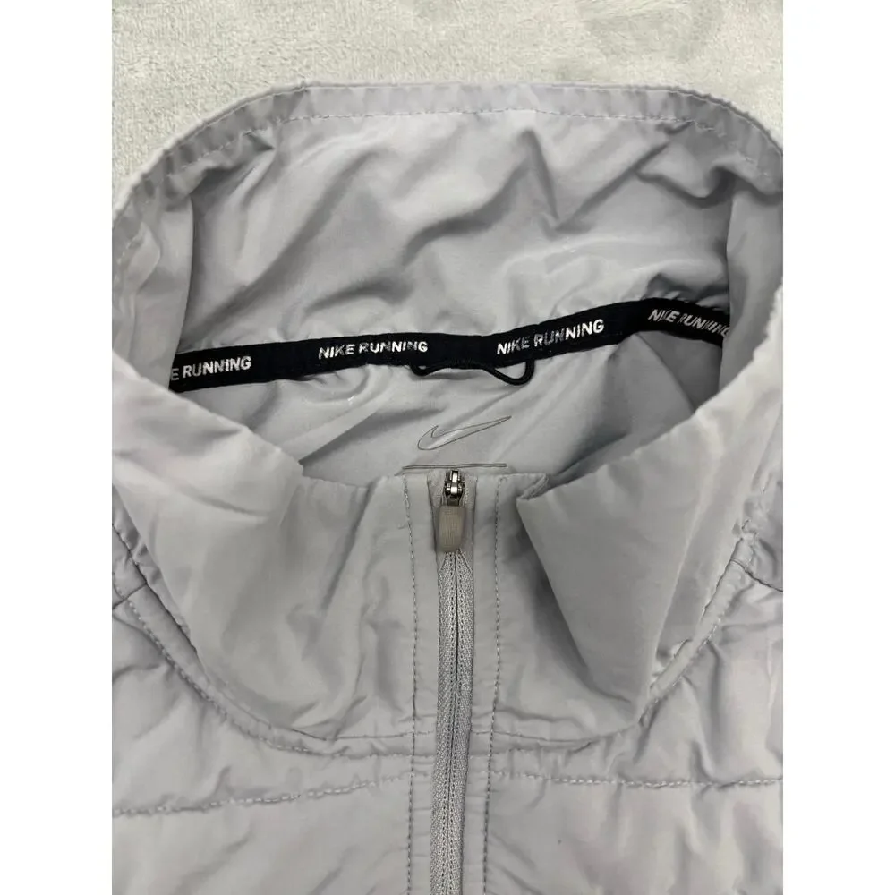 NIKE Women’s Essentials Running Jacket Size Large Gray